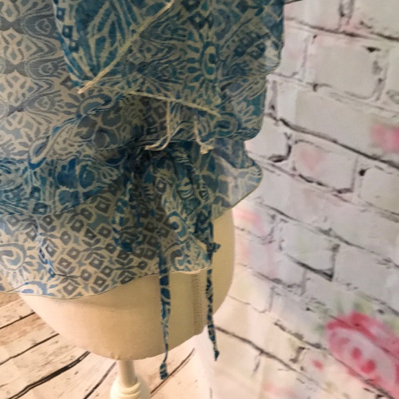 Allen B. Semi sheer blouse with flutter sleeves - Picture 2 of 5